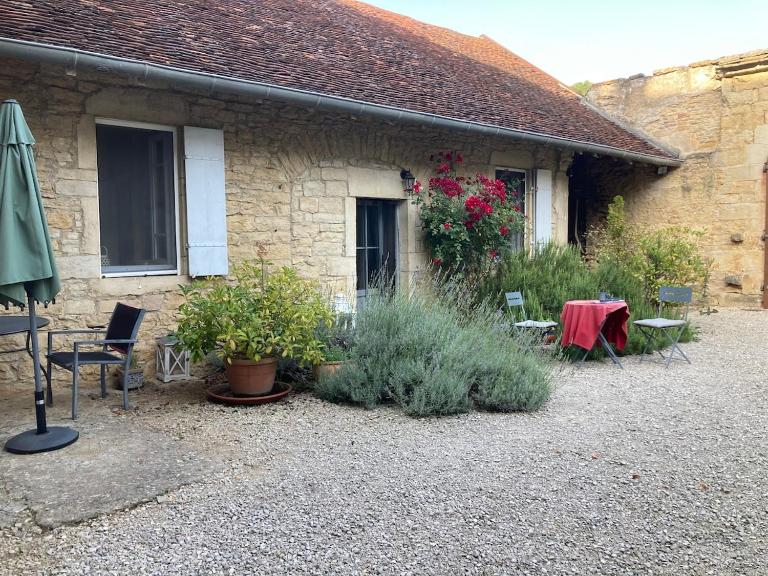 Charming and peaceful Appartement des Rosiers - B&B Gevingey