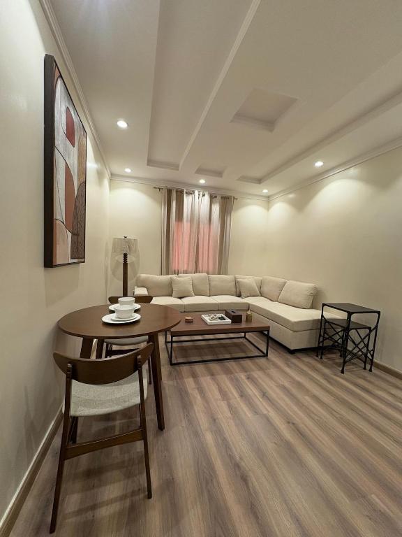 Elegant 2-Bedroom Apartment in Batha Quraish - B&B La Meca