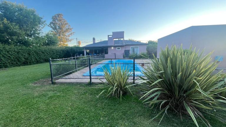Casa Quinta Metac-Calle Entre Rios y Sarmiento - Chambres d'hôtes Villa Lía