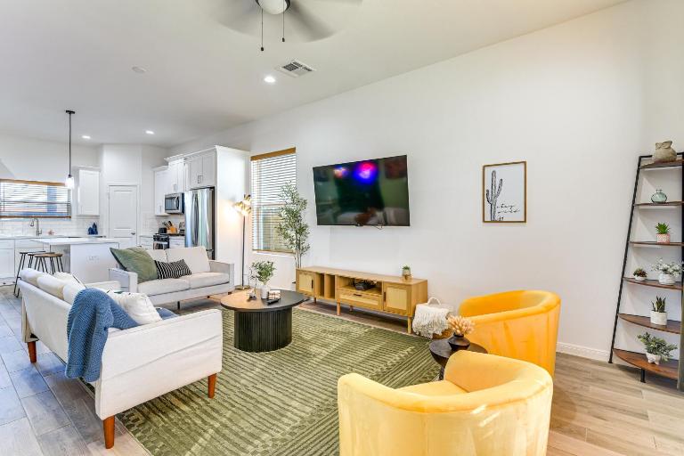4 Mi to NRG Stadium: Family Getaway w/ Balcony! - Ferienwohnung Houston