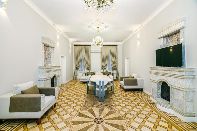 Luxury 5 Bedroom Apartment in Nizami street - Bed and Breakfast Bakoe