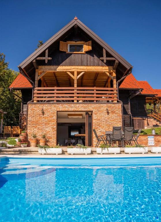 Tri srca - B&B Pisarovina