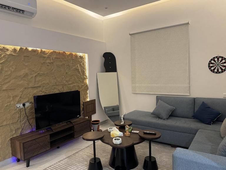 شقه بتصميم انيق ودخول ذاتي بمكان مميز - B&B Hafar Al-Batin