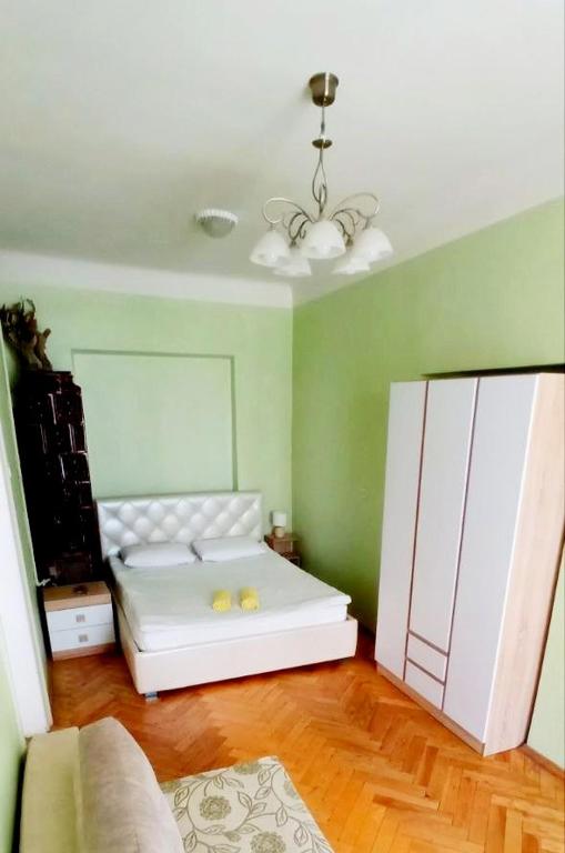 Apartment On Katedralna - Bed and Breakfast Lviv