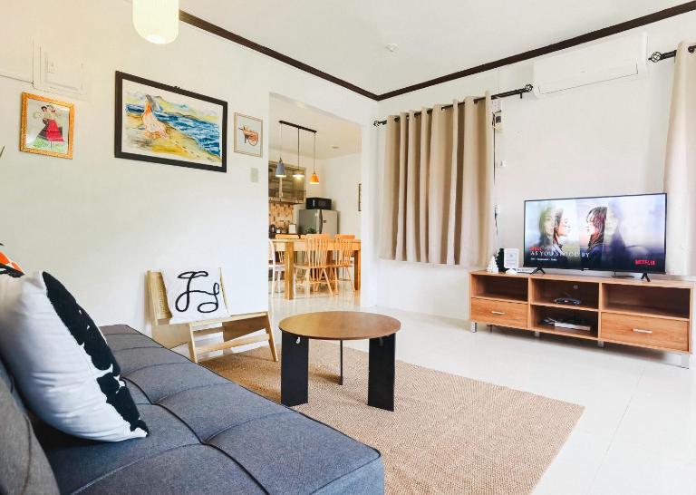 IXA Camella Gated Townhouse Fast Wifi Pool & 10 mins airport - Ferienwohnung Puerto Princesa