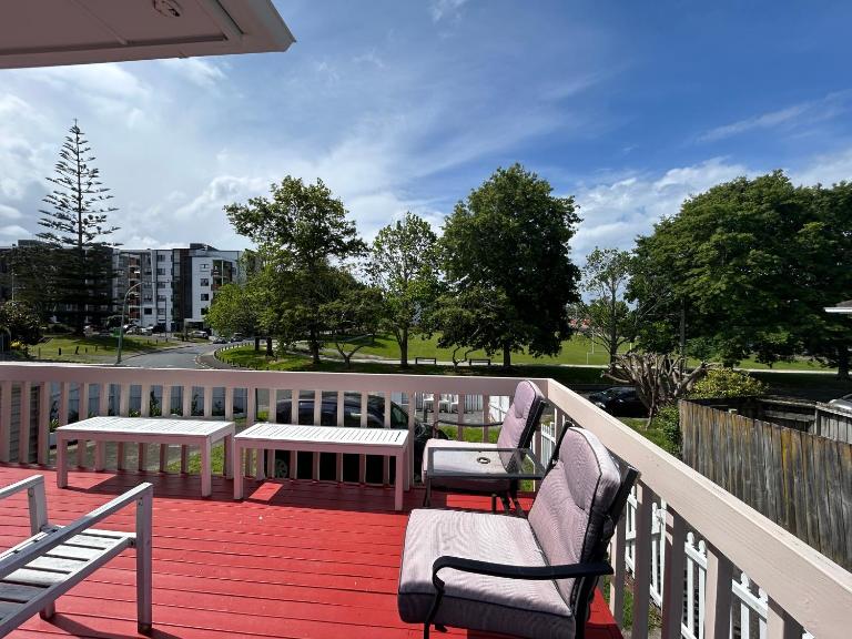 Entire chalet near CBD - B&B Auckland