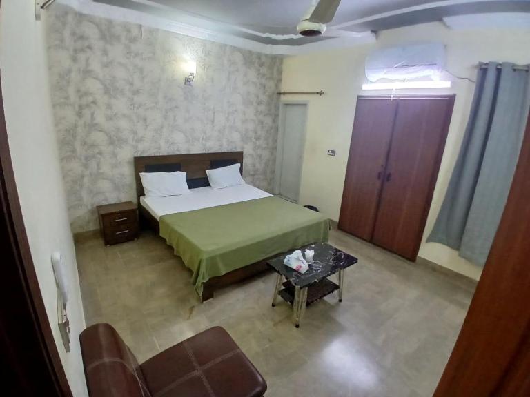 Family Inn Guest House - Ferienwohnung Karatschi