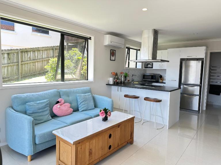 Albany Sunny Deck Retreat - B&B Auckland