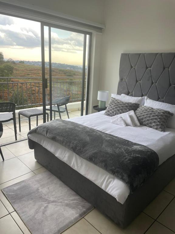Stylish ONE-Bedroom in a Modern Residential complex - Bed and Breakfast Johannesburg