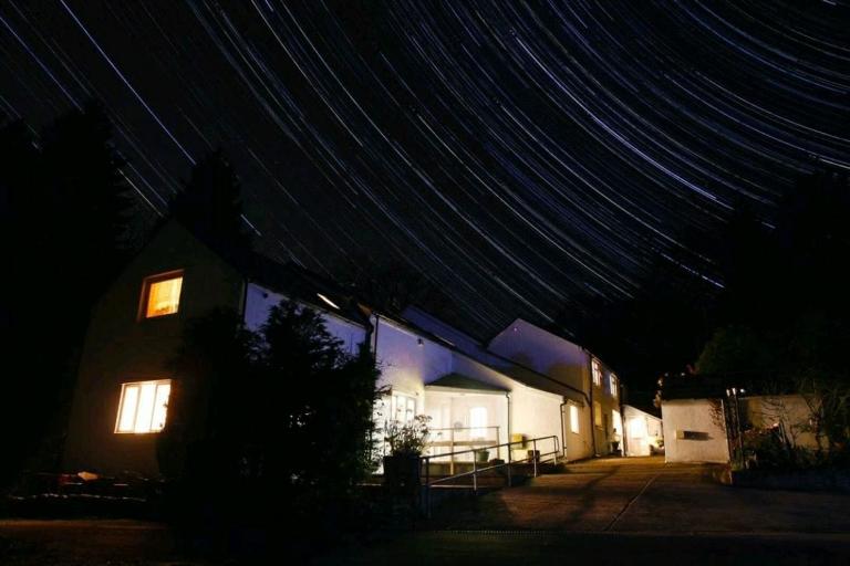 Farm House, Hirwaun Brecon Beacons with Games Barn - B&B Aberdare