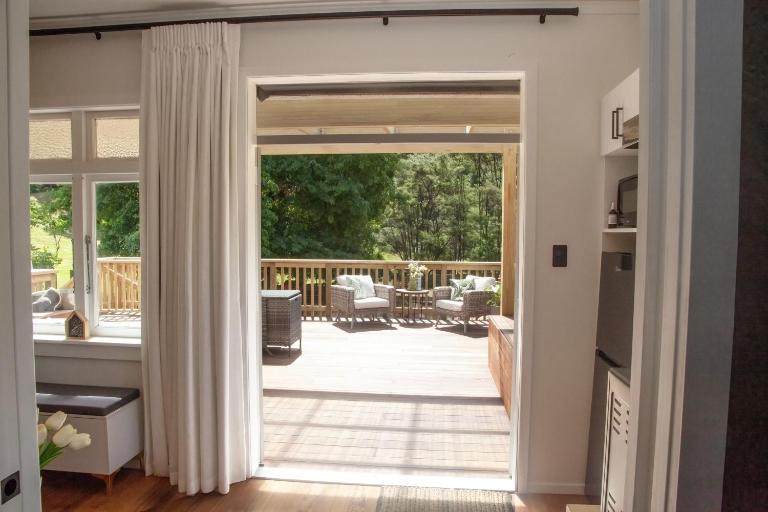 Enhance Health and Wellness Guest House - B&B Tahekeroa