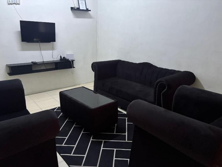 Isyfaq Homestay Seremban Rahang 3 Bedrooms - Chambres d'hôtes Seremban