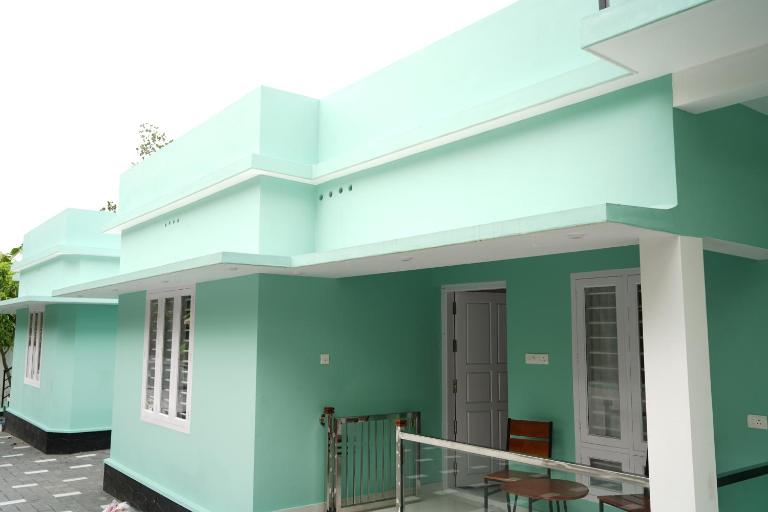 Stays by Avaiaa - Bed and Breakfast Varkkallai