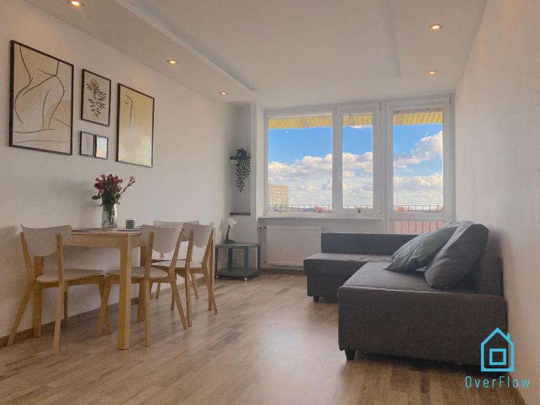 Wave Apartment with Amazing View- 2 km to Baltic Sea - Chambres d'hôtes Gdańsk