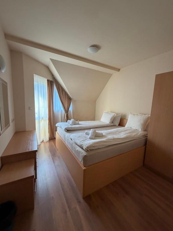 PM Services Royal Plaza Apartments - Chambres d'hôtes Borovets
