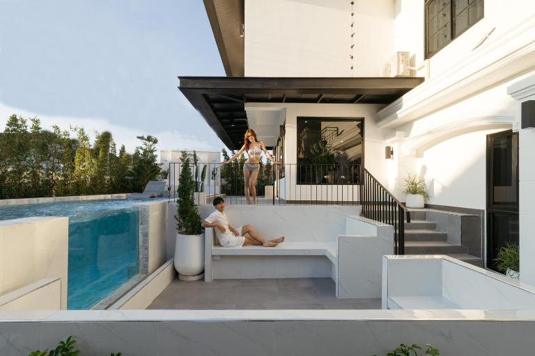 Zenzio Glass Pool Villa - Chiangmai - Bed and Breakfast Chiang Mai