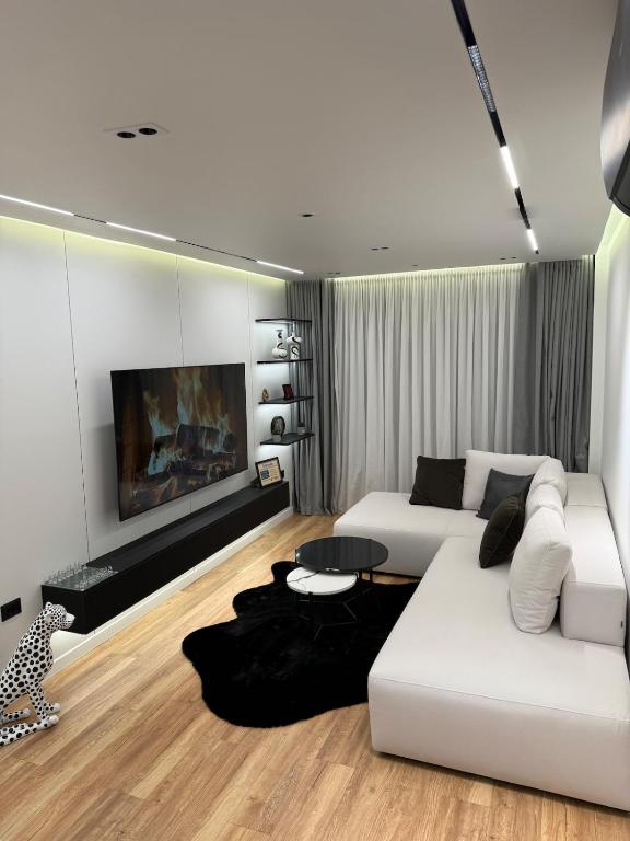 8th Floor Luxury Apartment Tirana 3 - B&B Tirana