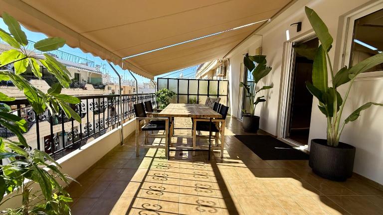 SKY 5 Luxury Apartment - B&B Kalamata