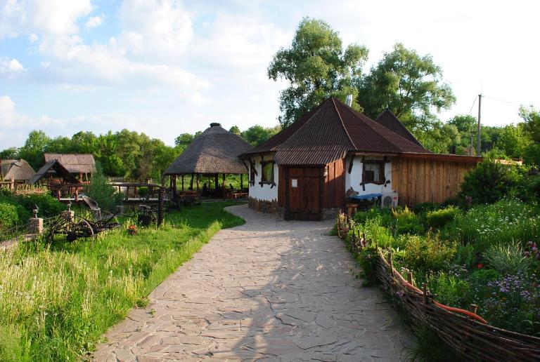 Dykyi Khutir - B&B Melnyky
