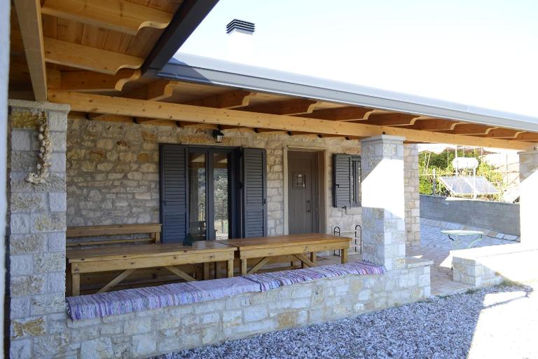 AMPELOPETRA - Slow Country Living - Ferienwohnung Ioannina