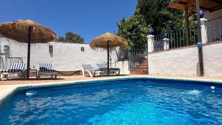 Villa Vistas al Lago - Private Pool & Lake Views - B&B Viñuela