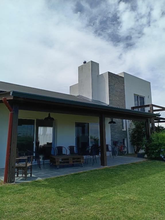 Casa cerca del centro con estufa a leña, parrilla vista al río - B&B Colonia del Sacramento