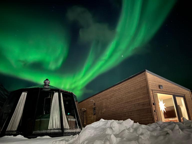 Alpan Apartments, Lyngenfjord - B&B Olderdalen