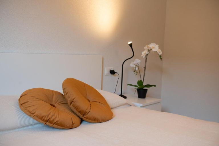 Leaf Apartment in Zurich Oerlikon - B&B Zurigo