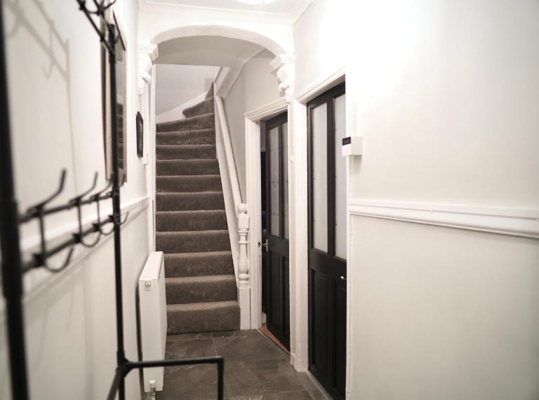 4 Cross Ifor Terrace - Merthyr Tydfil - Cosy House - Sleeps up to 7 - Ferienwohnung Merthyr Tydfil