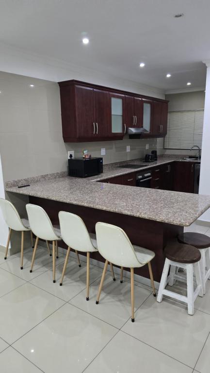 Durban Overport Halaal Accommodation 4S - B&B Durban