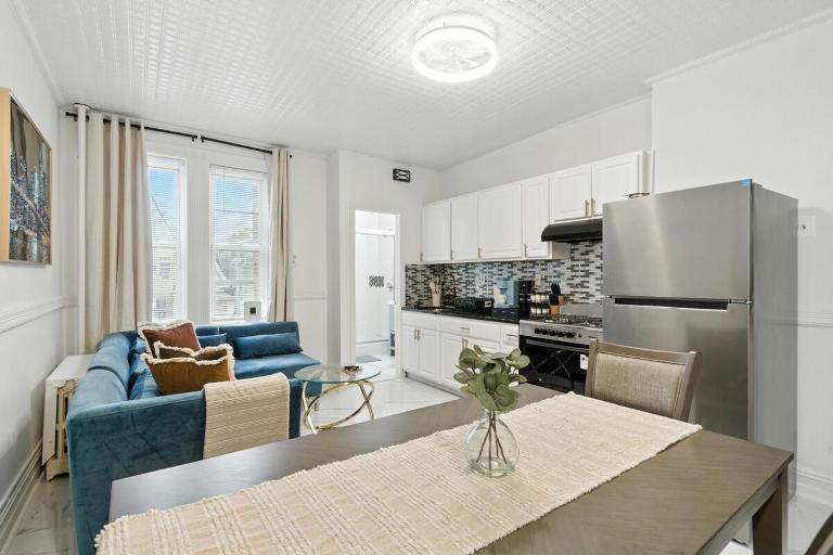 Modern and Spacious 3BR Private Parking 15min NYC - B&B Jersey City