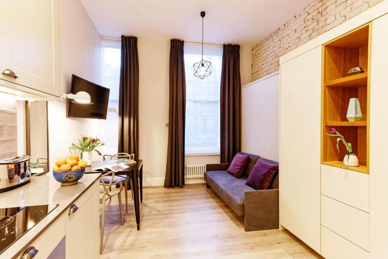 Quiet and comfortable studio- Notting Hill Gate. - B&B London