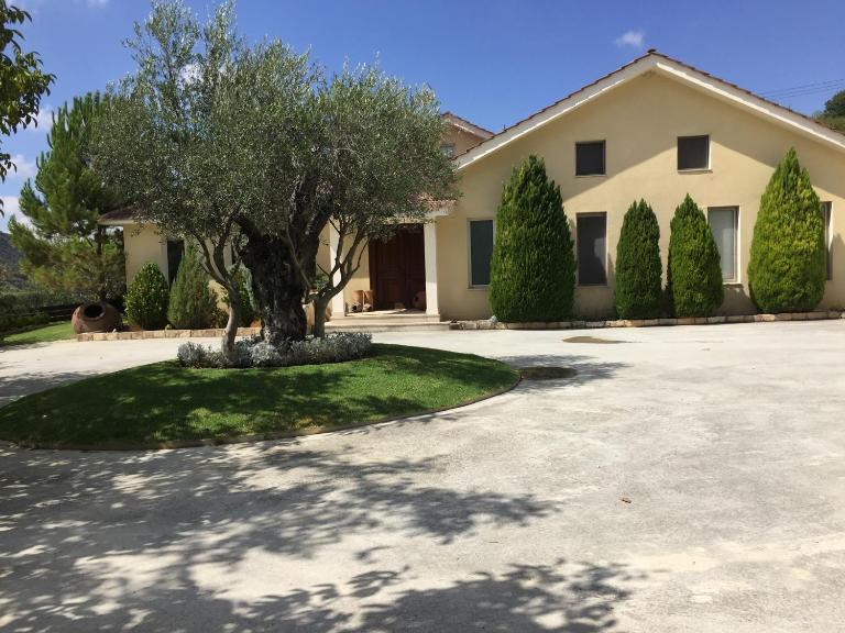 Agia Mavri House - B&B Koilani