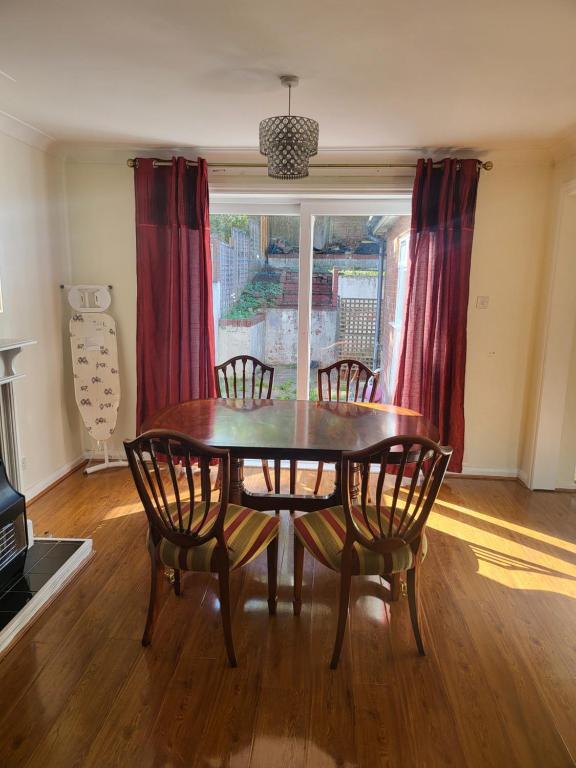 Wills Place - B&B Oldbury