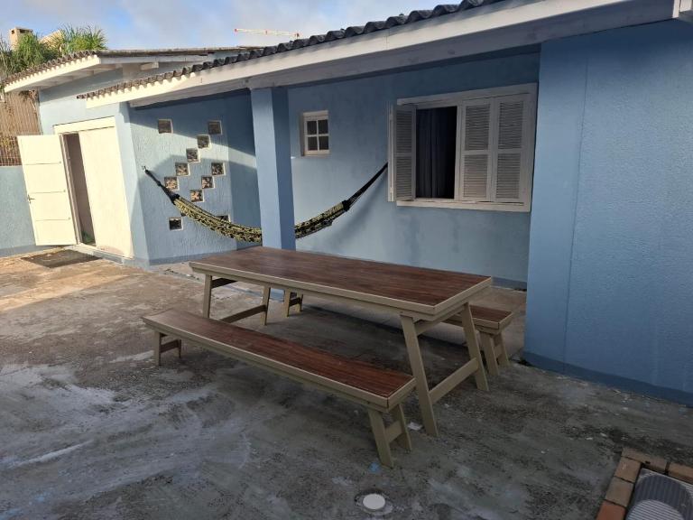 Casa no Centro de Imbé com Estacionamento e Pátio - Chambres d'hôtes Imbé