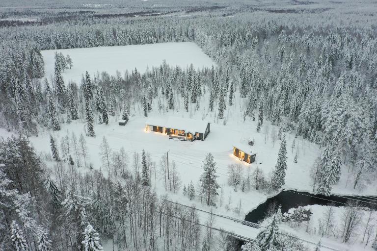 Luxury Lakeside Villa By Lapland Host - Chambres d'hôtes Rovaniemi