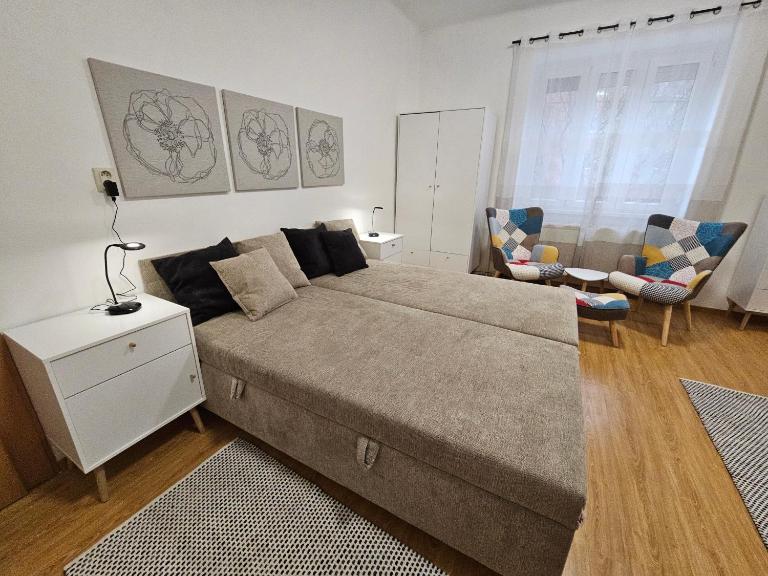 Harmonia Budget apartman - Chambres d'hôtes Dunajská Streda