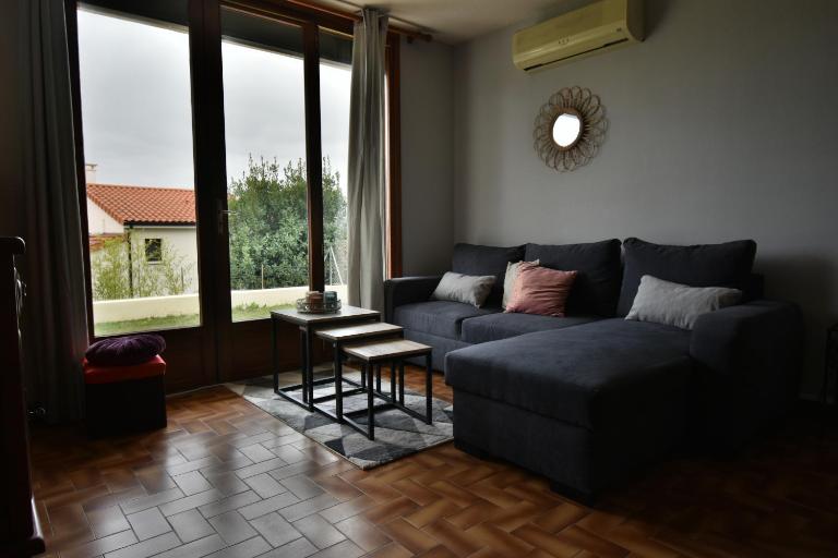 Appartement avec jolie vue et jardin privatif - B&B Mezel