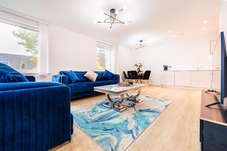 LUX 3BDR Riverside Duplex Mansionette By LCY & ExCeL I 20mins to Central London - B&B London
