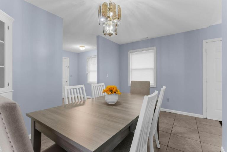 Willow Haven 2BR Cozy Retreat, Close to Hartford - B&B Manchester