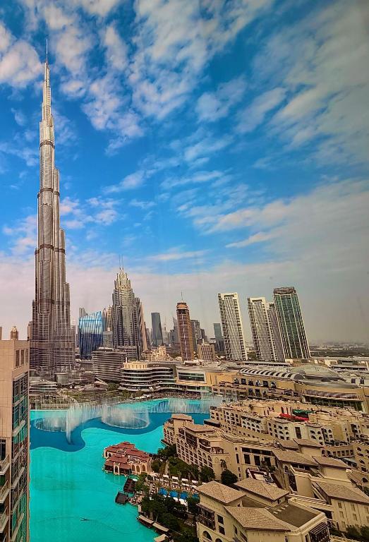 Serene 2BR Burj Khalifa & Fountain View - B&B Dubai