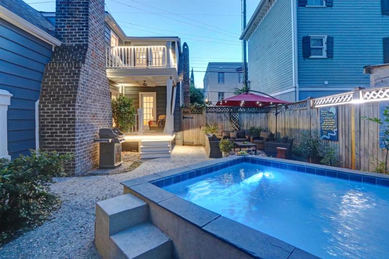 Heated Pool in your Private Garden Pets Welcome OnSite Parking - Chambres d'hôtes Savannah