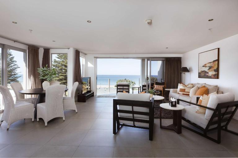 Sunrise & Sea views - Luxe downtown Penthouse - Ferienwohnung Mount Maunganui