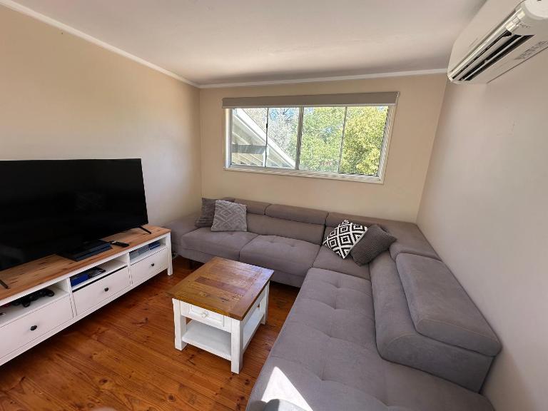 Canberra Hospital Locum Welcome Entire Family Home - Chambres d'hôtes Phillip
