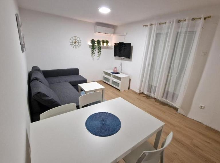 Apartments Rivijera 1 - Bed and Breakfast Selce