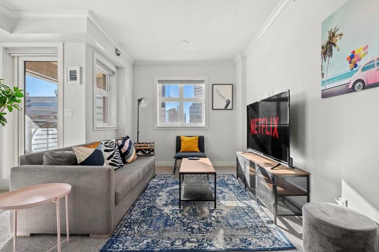 Waterfront 2 Bedroom And 2 Bath Downtown Urban Escape - Ferienwohnung Calgary