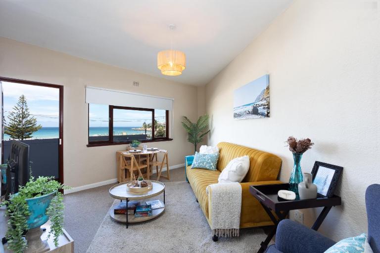 Beach Front Retreat in Fish Hoek - B&B Fish Hoek