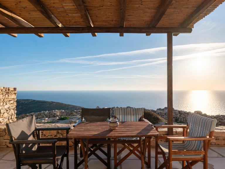 Folegandros Moniasma Serenity - Livadaki Sunny Gem - B&B Áno Meriá