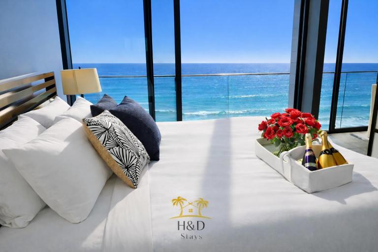 Ocean View Luxury Condo Oceanfront and Pool - Bed and Breakfast San Diego