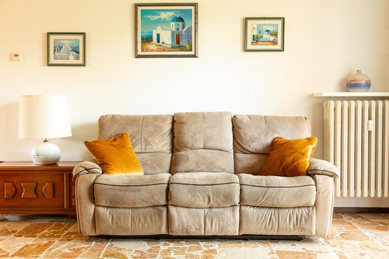 Quiet apartment near Como Lake - Casa Plinio - B&B Casnate Con Bernate